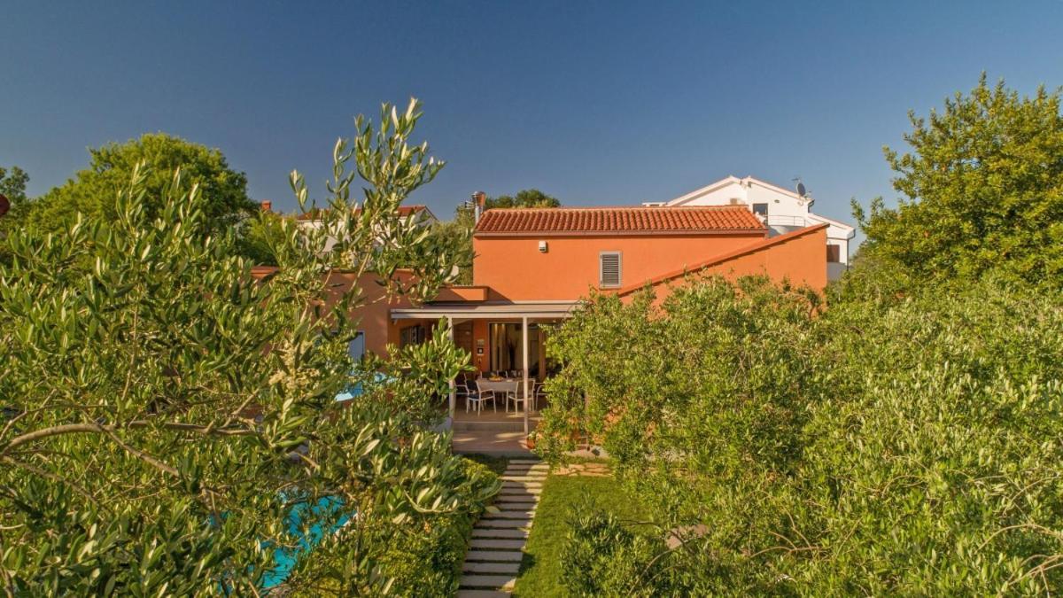 Villa Emili In Medulin - Haus Fuer 4-5 Personen 外观 照片