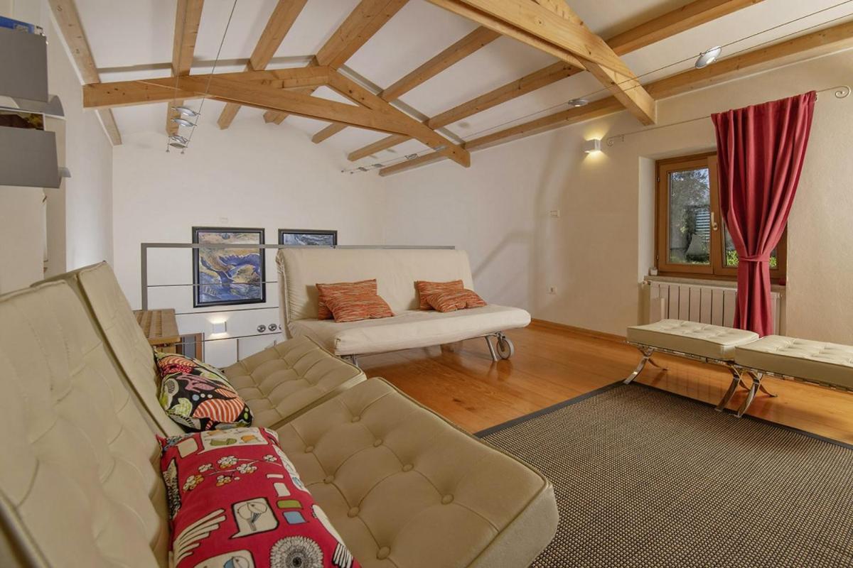 Villa Emili In Medulin - Haus Fuer 4-5 Personen 外观 照片